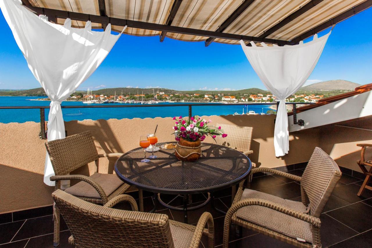 Apartmani Nikolina Seaview Šibenik Buitenkant foto