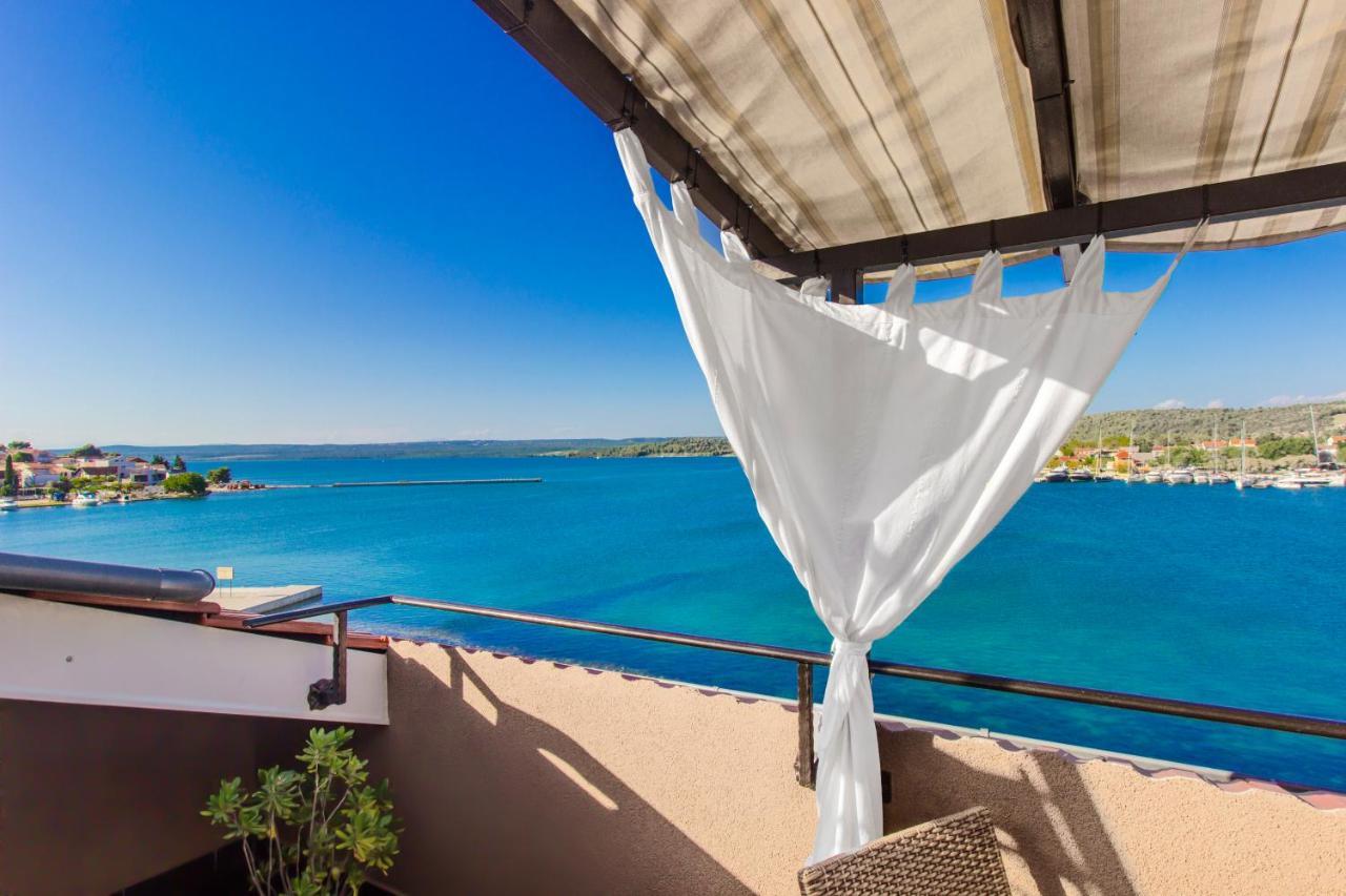 Apartmani Nikolina Seaview Šibenik Buitenkant foto