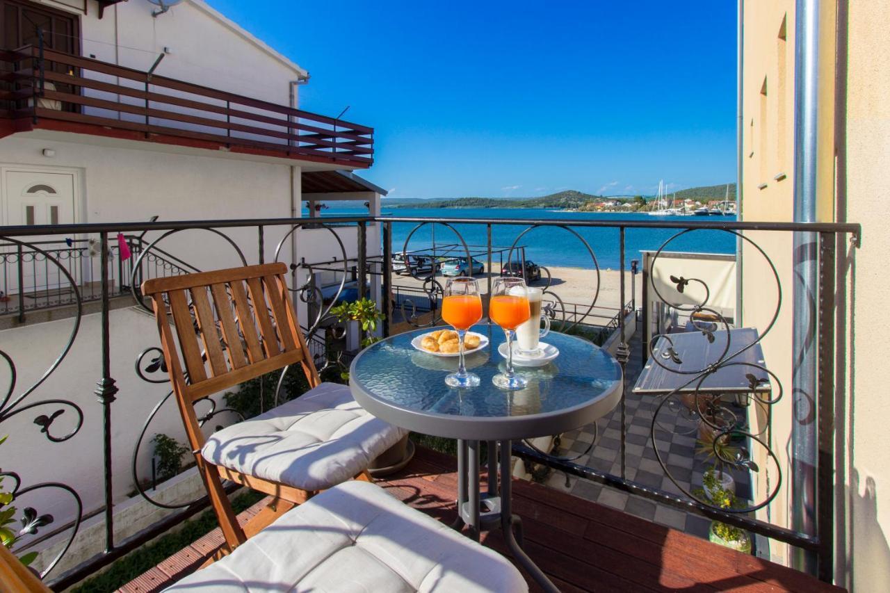 Apartmani Nikolina Seaview Šibenik Buitenkant foto