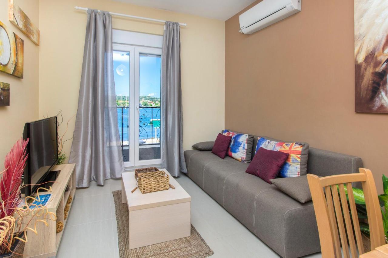 Apartmani Nikolina Seaview Šibenik Buitenkant foto