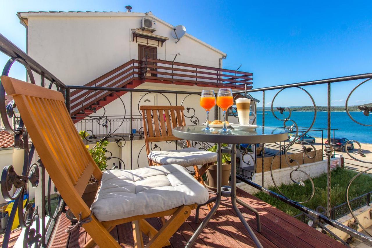 Apartmani Nikolina Seaview Šibenik Buitenkant foto