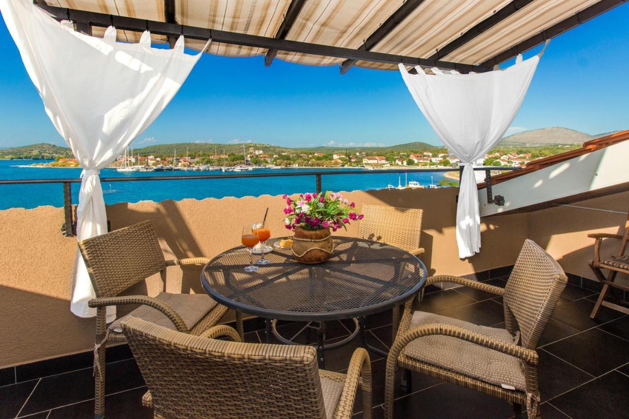 Apartmani Nikolina Seaview Šibenik Buitenkant foto