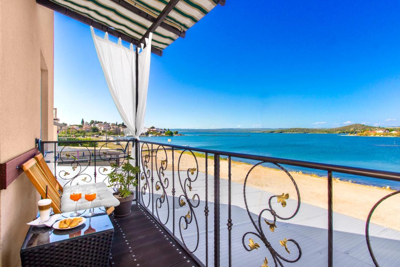 Apartmani Nikolina Seaview Šibenik Buitenkant foto