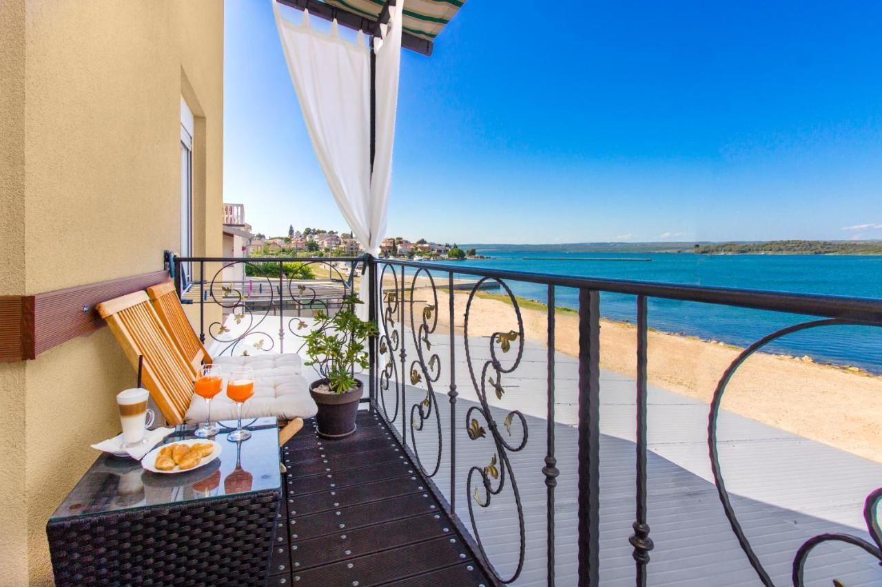 Apartmani Nikolina Seaview Šibenik Buitenkant foto