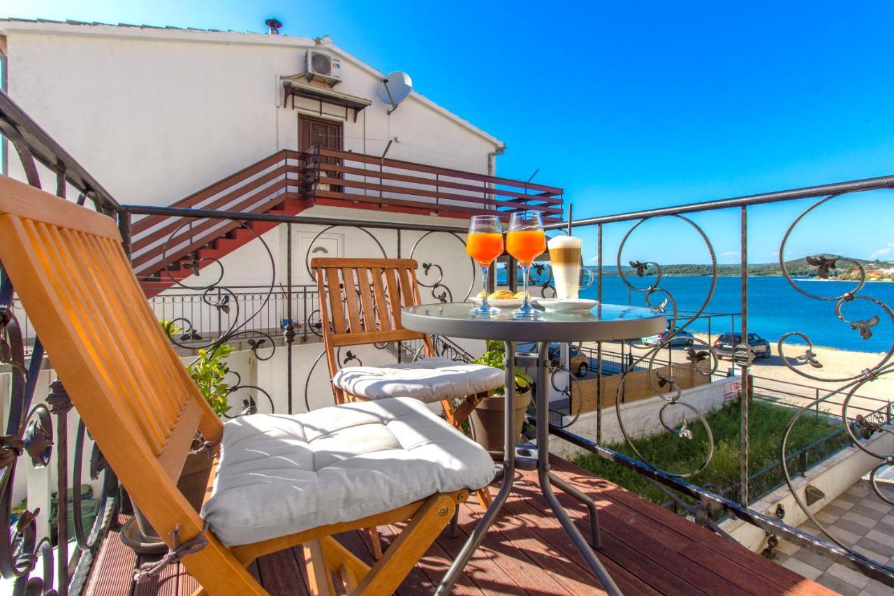 Apartmani Nikolina Seaview Šibenik Buitenkant foto