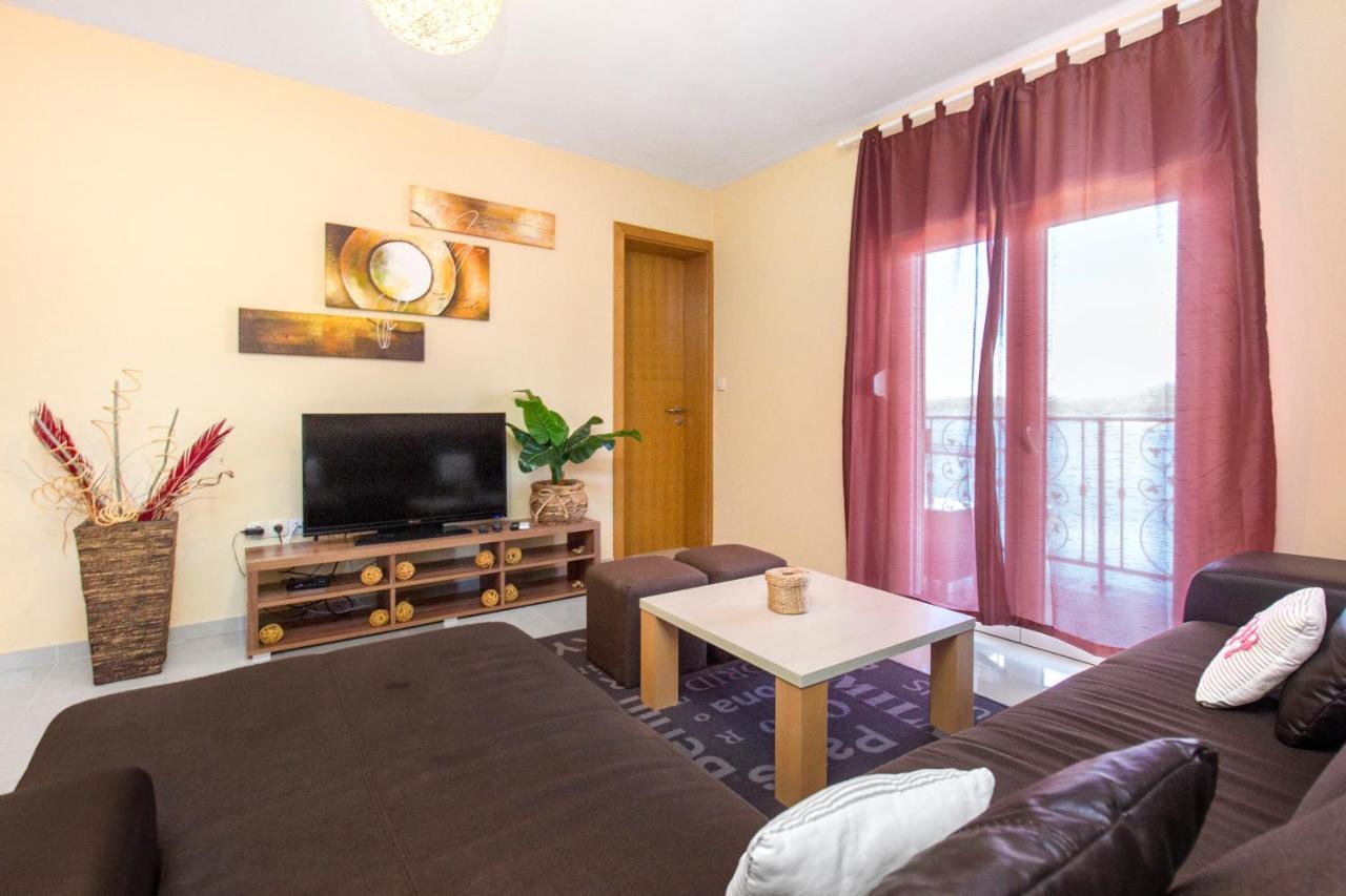Apartmani Nikolina Seaview Šibenik Buitenkant foto