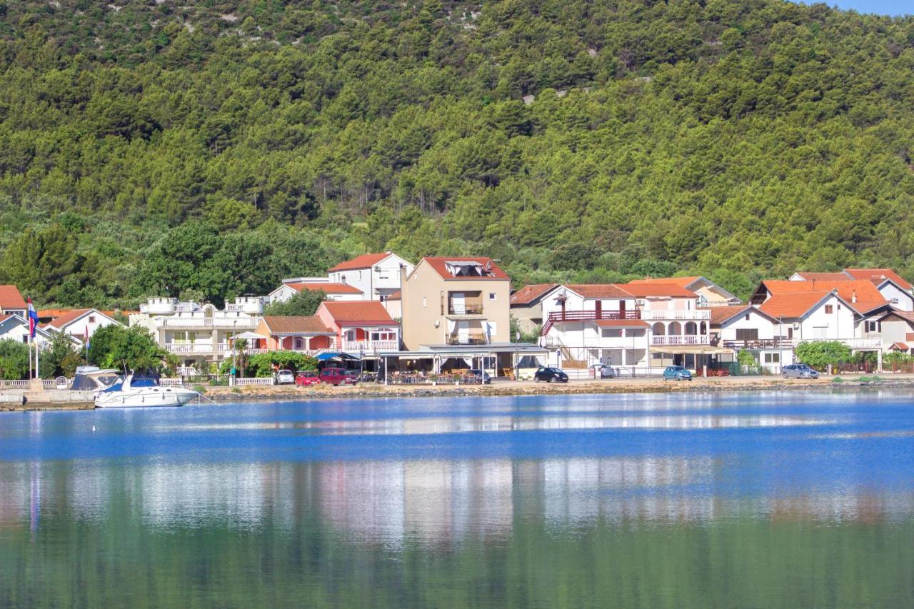 Apartmani Nikolina Seaview Šibenik Buitenkant foto